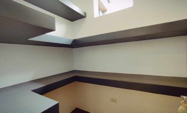 FOR SALE MAJESTIC DESIGN 3 STOREY HOUSE IN BETTER LIVING