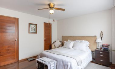 DUPLEX 241 M2 FRENTE A PARQUE, 4 DORM, 3.5 BAÑ, 2 ESTAC $ 330,000