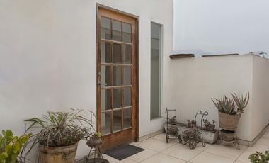 DUPLEX 241 M2 FRENTE A PARQUE, 4 DORM, 3.5 BAÑ, 2 ESTAC $ 330,000