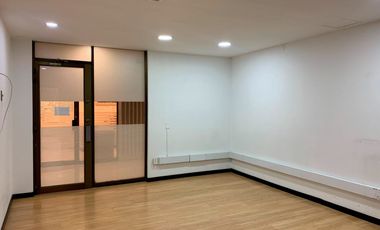 46524 Oficina en venta en el sector Manila