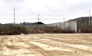 **Lote de 500 metros a pocos pasos de la Entrada 7 Punta Blanca Ecuador**