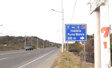 **Lote de 500 metros a pocos pasos de la Entrada 7 Punta Blanca Ecuador**