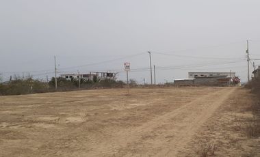 **Lote de 500 metros a pocos pasos de la Entrada 7 Punta Blanca Ecuador**