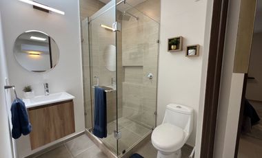 Departamento de 3 recámaras y 2 pisos en Zákia