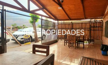 CASA A LA VENTA CON LOCAL COMERCIAL EN SAN FELIPE