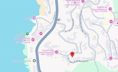 CASA en VENTA, Ubicada en Paseo de las Madre Perlas, Puerto Vallarta, Jalisco con AMPLIO espacio para SALA, COMEDOR y COCINA