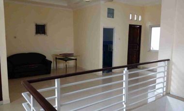 Rumah Mewah 2 Lantai GKB Manyar Gresik