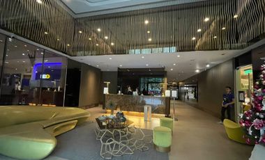 For Sale: 1BR Unit with Balcony at KL Tower, Legaspi Village, Makati, P10.5M