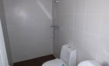 For Sale: 1BR Unit with Balcony at KL Tower, Legaspi Village, Makati, P10.5M