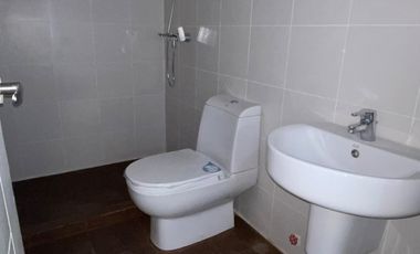 For Sale: 1BR Unit with Balcony at KL Tower, Legaspi Village, Makati, P10.5M