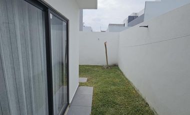 SE VENDE CASA EN FRACCIONAMIENTO EN Lomas de la Rioja II, Alvarado, Veracruz, México