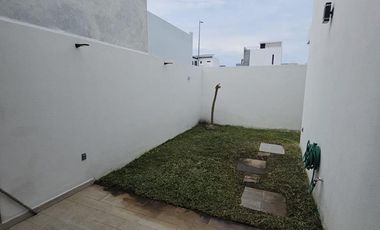 SE VENDE CASA EN FRACCIONAMIENTO EN Lomas de la Rioja II, Alvarado, Veracruz, México