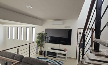 SE VENDE CASA EN FRACCIONAMIENTO EN Lomas de la Rioja II, Alvarado, Veracruz, México