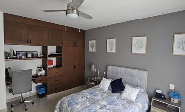 SE VENDE CASA EN FRACCIONAMIENTO EN Lomas de la Rioja II, Alvarado, Veracruz, México