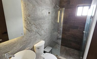 SE VENDE CASA EN FRACCIONAMIENTO EN Lomas de la Rioja II, Alvarado, Veracruz, México