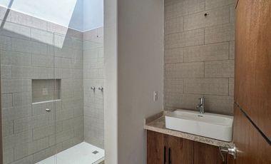 Hermosa Casa en Venta zona Burgos