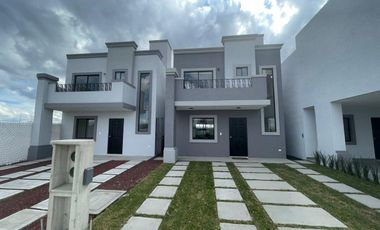 CASA EN PACHUCA, 3 RECAMARAS AMPLIOS ESPACIOS EN PRIVADA ESCRITURA INMEDIATA