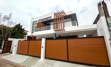 Modern 2Storey Single Detached with Swimming Pool House and Lot in BF Homes Paranaque