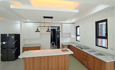 Modern 2Storey Single Detached with Swimming Pool House and Lot in BF Homes Paranaque