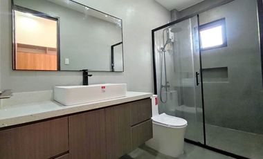 Modern 2Storey Single Detached with Swimming Pool House and Lot in BF Homes Paranaque