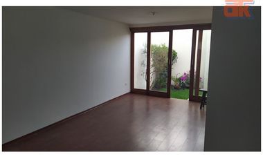 Renta Casa de Lujo en Tumbaco | Conjunto Privado | Vista al Ilaló | $💰 Inmejorable