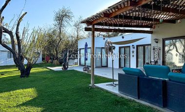 Leon Propiedades vende casa en condominio El encanto, Curacaví.