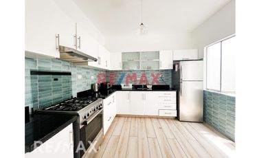 Venta Casa De Playa Con Piscina Más Dos Departamentos Independientes Con 3 Cocheras