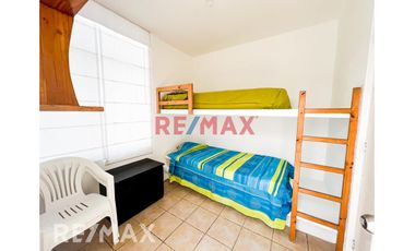 Venta Casa De Playa Con Piscina Más Dos Departamentos Independientes Con 3 Cocheras