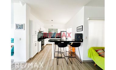 Venta Casa De Playa Con Piscina Más Dos Departamentos Independientes Con 3 Cocheras