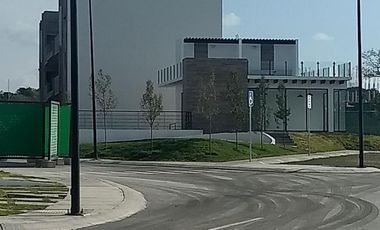 ZAKIA-Vendo departemento con doble altura 2 recamaras 2 baños y roof garden