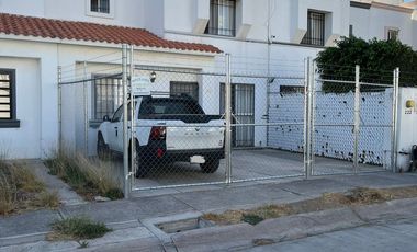 SE RENTA casa amueblada en Villa Sur cerca del El Dorado y El Mayorazgo