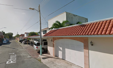 Cada propiedad cuenta una historia única. Permítenos ayudarte a escribir la tuya