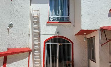 Casa a 5 min del Centro de Tepotzotlán, 3R, 1.5B, 2E, en Condominio Horizontal