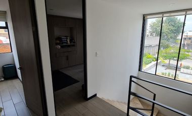 RENTA CASA EN FRACCIONAMIENTO MONTE OLIVO MUY BIEN OBICADO CERCA UDLAP, UVM, ANAHUAC