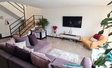 RENTA CASA EN FRACCIONAMIENTO MONTE OLIVO MUY BIEN OBICADO CERCA UDLAP, UVM, ANAHUAC