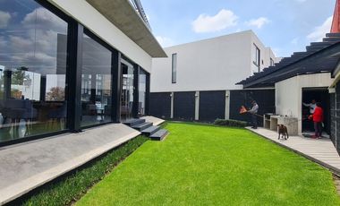 RENTA CASA EN FRACCIONAMIENTO MONTE OLIVO MUY BIEN OBICADO CERCA UDLAP, UVM, ANAHUAC
