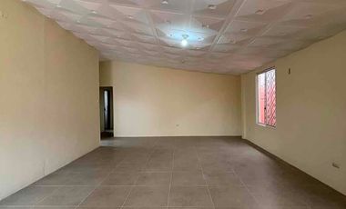 Se Alquila Casa de 4 Dormitorios con Uso de Suelo Comercial en Miraflores