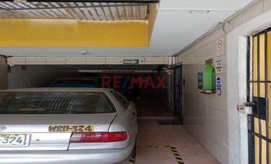Vendo Casa 4 Pisos Zona Altamente Comercial - San Juan De Lurigancho
