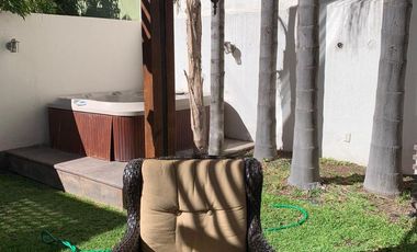 CASA EN VENTA, COLONIA JARDIN, SAN LUIS POTOSI, A UNOS PASOS DE PLAZA TANGAMANGA