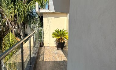 CASA EN VENTA, COLONIA JARDIN, SAN LUIS POTOSI, A UNOS PASOS DE PLAZA TANGAMANGA
