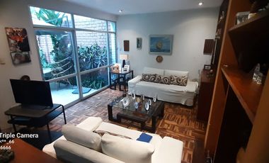 Linda casa, 312 m2, ideal vivienda o Proyecto, 4 dorms, 3 baños, 2 estac.