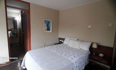 Linda casa, 312 m2, ideal vivienda o Proyecto, 4 dorms, 3 baños, 2 estac.