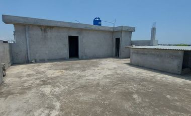 En el Sector La Primavera 1 Se Vende Casa Rentera con 2 locales comerciales y Departamentos