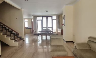 For Rent Townhouse, 4 Bedrooms - at Menteng, Central Jakarta