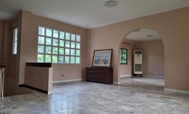 Luxurious Three-Level House with Panoramic Mountain Views in Cebu City