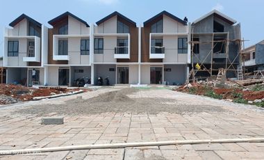 For Sale 2-Storey House in Pocis Tangerang on the Side of the Highway
