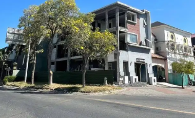 Komersial dijual di Jawa Timur, Surabaya