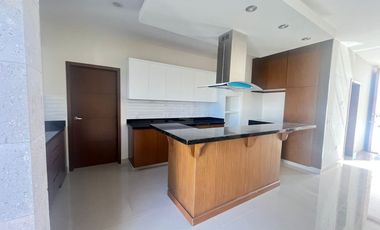 ESPECTACULAR CASA EN VENTA EN MAZATLAN SECTOR CERRITOS (MARALTO RESIDENCIAL) 4 RECAMARAS, A SOLO 200 MTS DEL MAR, PRIVADA CON ALBERCA