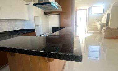 ESPECTACULAR CASA EN VENTA EN MAZATLAN SECTOR CERRITOS (MARALTO RESIDENCIAL) 4 RECAMARAS, A SOLO 200 MTS DEL MAR, PRIVADA CON ALBERCA