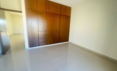 ESPECTACULAR CASA EN VENTA EN MAZATLAN SECTOR CERRITOS (MARALTO RESIDENCIAL) 4 RECAMARAS, A SOLO 200 MTS DEL MAR, PRIVADA CON ALBERCA
